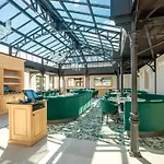 Abbaye De Villeneuve Hotel 4*