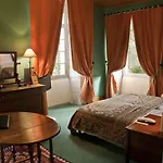 Abbaye De Villeneuve 4* 레소리니에레