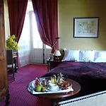 Abbaye De Villeneuve Hotel 4*
