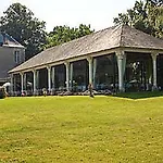 Hotel Abbaye De Villeneuve 4*