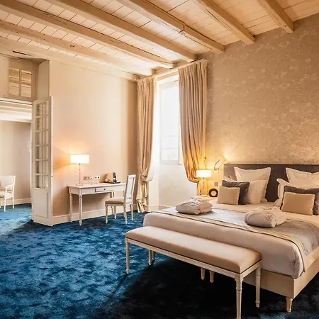 Abbaye De Villeneuve 4* 레소리니에레