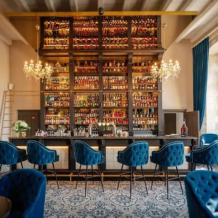 מלון Abbaye De Villeneuve Les Sorinières