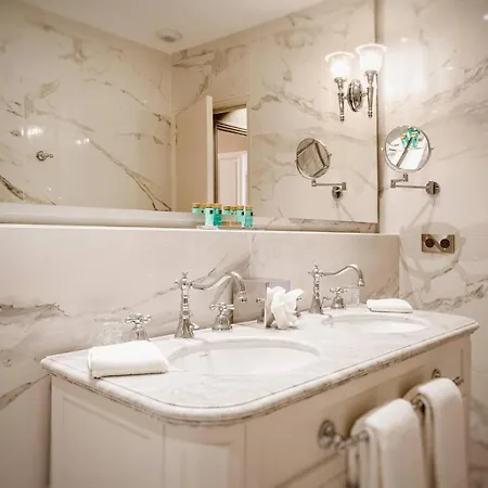 מלון Abbaye De Villeneuve Les Sorinières