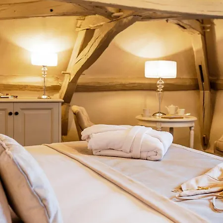 Abbaye De Villeneuve Hotel 4*