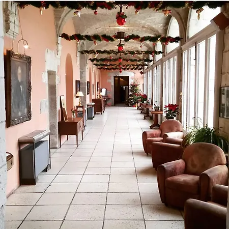 Abbaye De Villeneuve מלון 4*