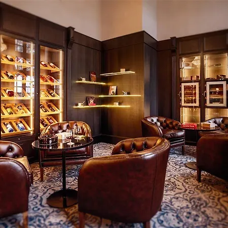 מלון Abbaye De Villeneuve Les Sorinières