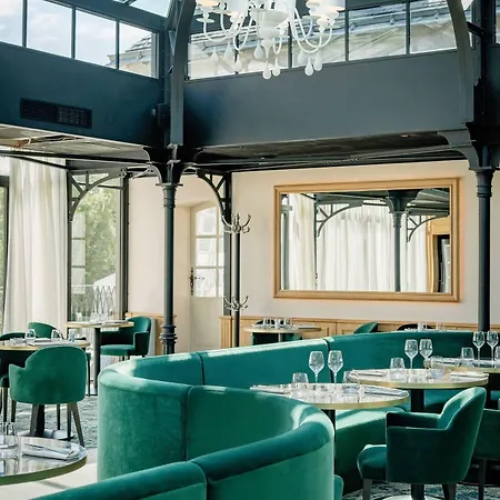 Abbaye De Villeneuve 4*