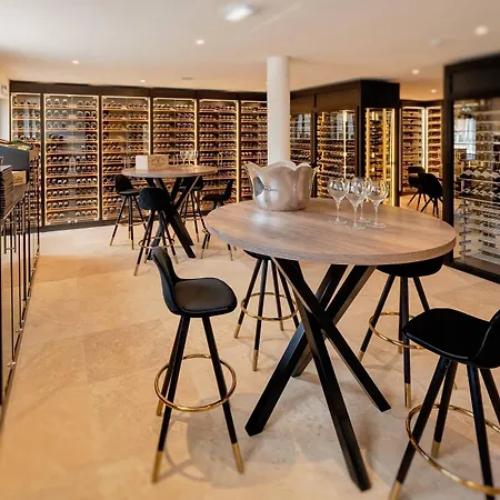 Abbaye De Villeneuve Szálloda 4*