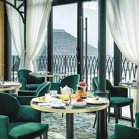 Hotel L'abbaye De Villeneuve 4*