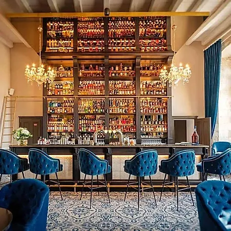 L'abbaye De Villeneuve Hotel 4*