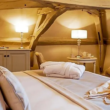 Abbaye De Villeneuve Hotel 4*