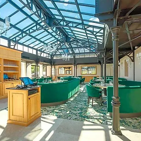 Hotel L'abbaye De Villeneuve 4*