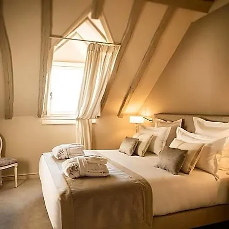 Hotel Abbaye De Villeneuve 4*