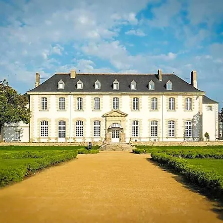 L'abbaye De Villeneuve Hotel 4*