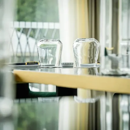 Abbaye De Villeneuve Hotel 4*