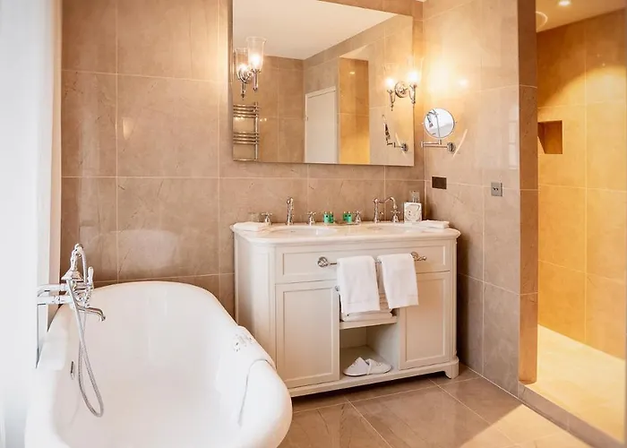 Abbaye De Villeneuve