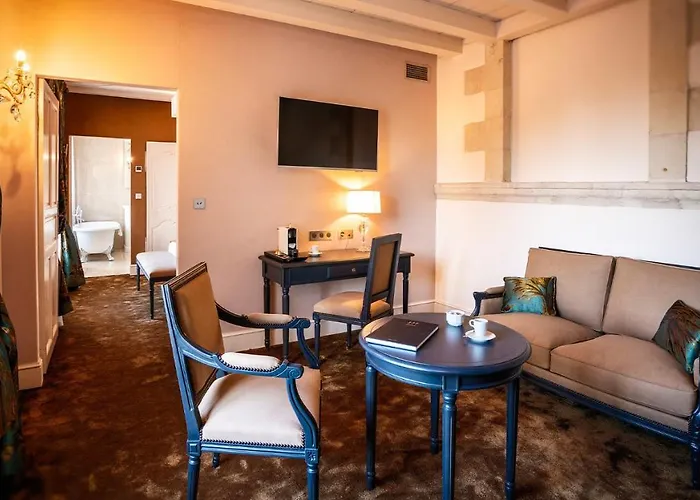 Abbaye De Villeneuve 4*