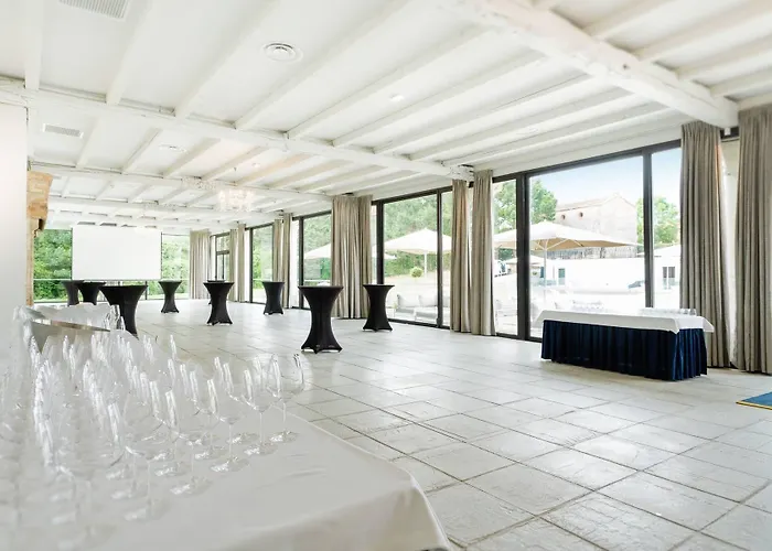 Hotel Abbaye De Villeneuve Les Sorinieres