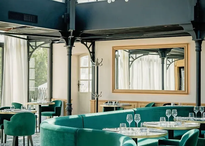 Abbaye De Villeneuve 4*